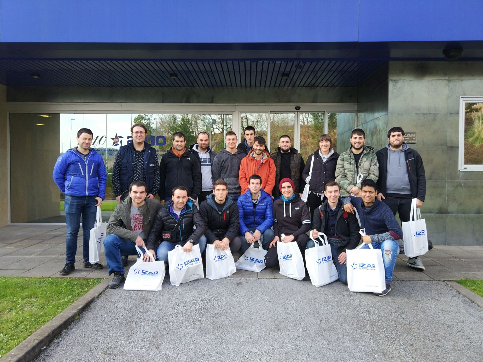 Visita de los alumnos a IZAR CUTTING TOOLS S.A.L.