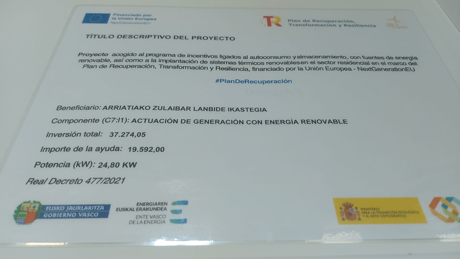 Subvención para la instalación de paneles fotovoltaicos en el edificio frontón